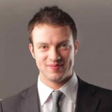 https://cms.thehertribe.com/wp-content/uploads/2018/01/img-testimonials-career-02-160x160.jpg
